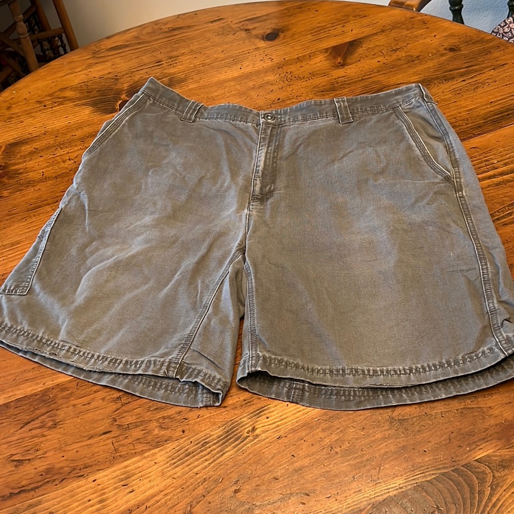 Columbia Green Men’s Shorts Size 40